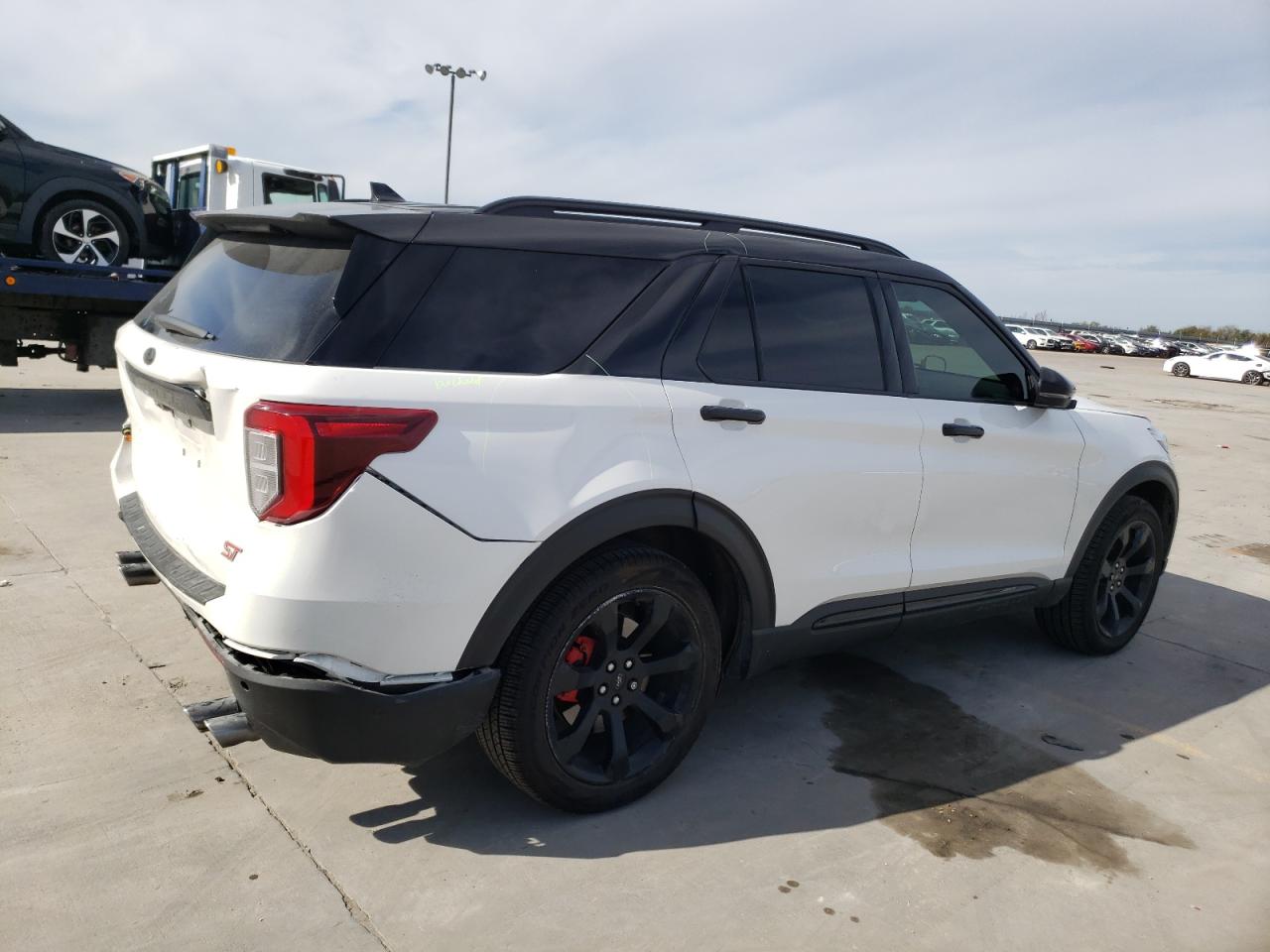 Image 3 of 2022 FORD EXPLORER ST 2022 with VIN 1FM5K8GC5NGA29146