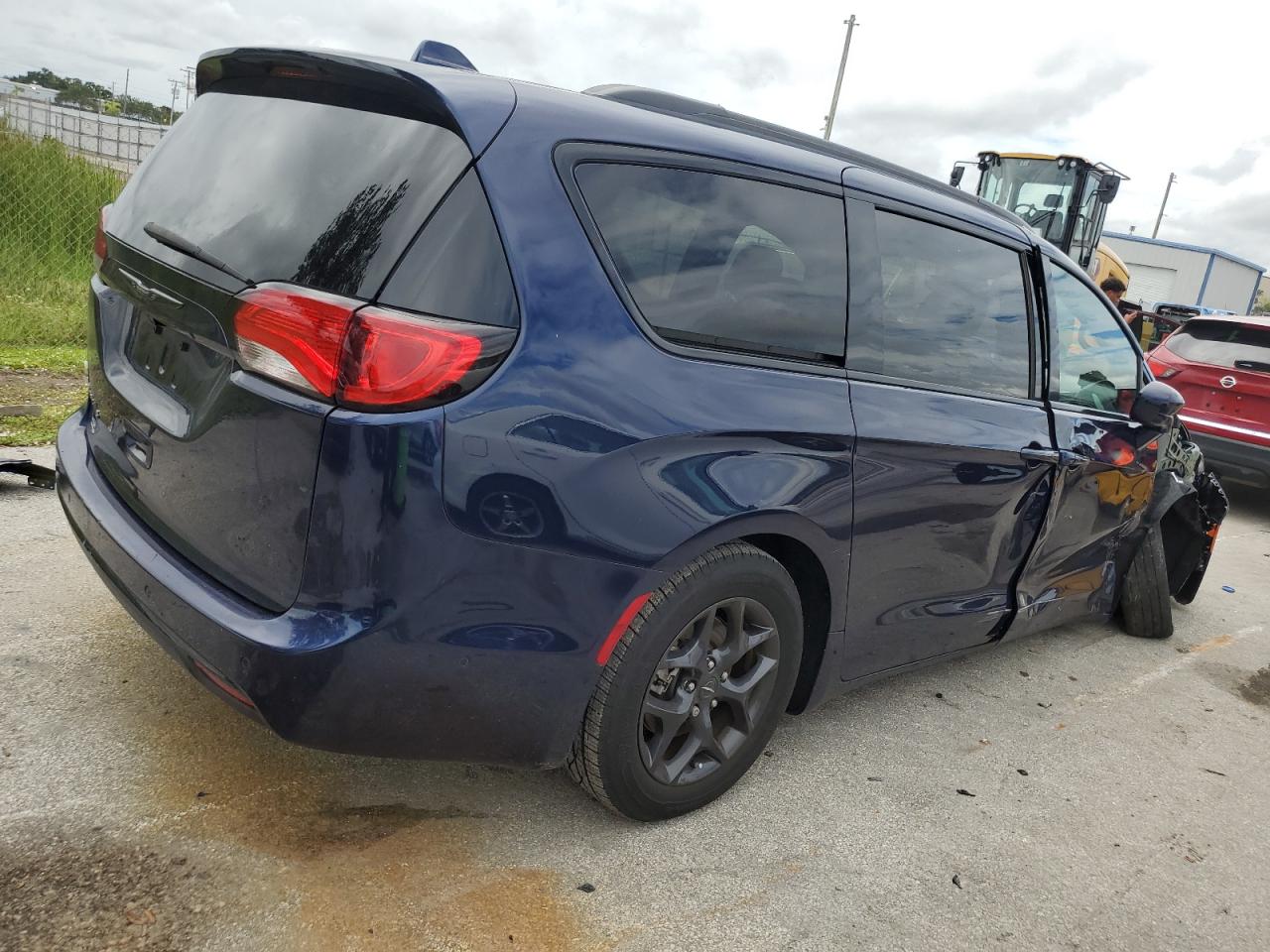 Изображение 3 2020 CHRYSLER PACIFICA TOURING 2020 с VIN 2C4RC1FG3LR235821
