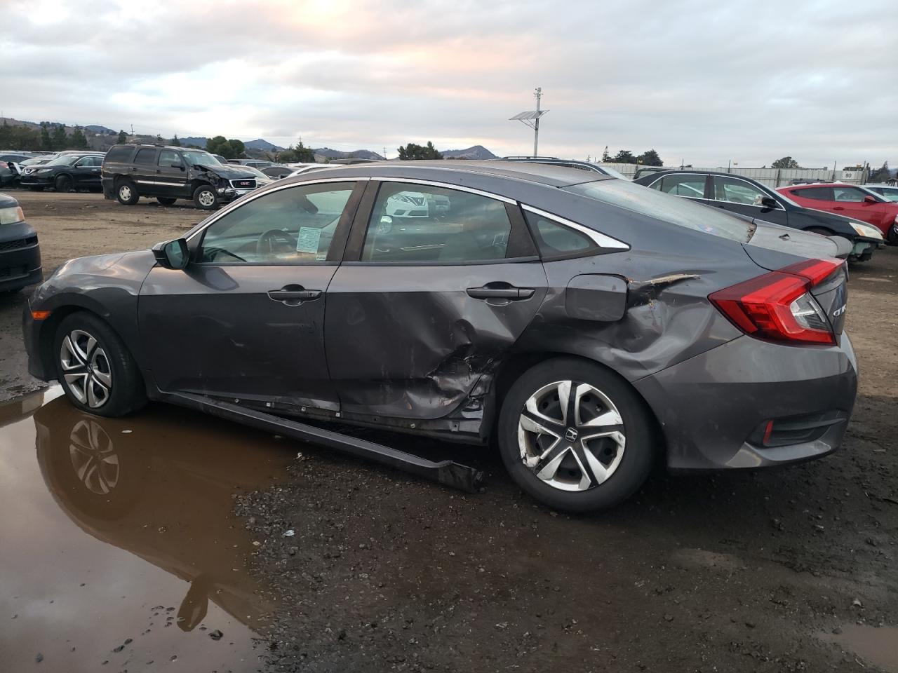 Obraz 2 z 2018 HONDA CIVIC LX 2018 z VIN 2HGFC2F52JH540559