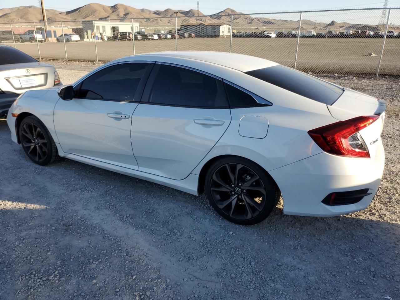Изображение 2 2020 HONDA CIVIC SPORT 2020 с VIN 19XFC2F85LE200653