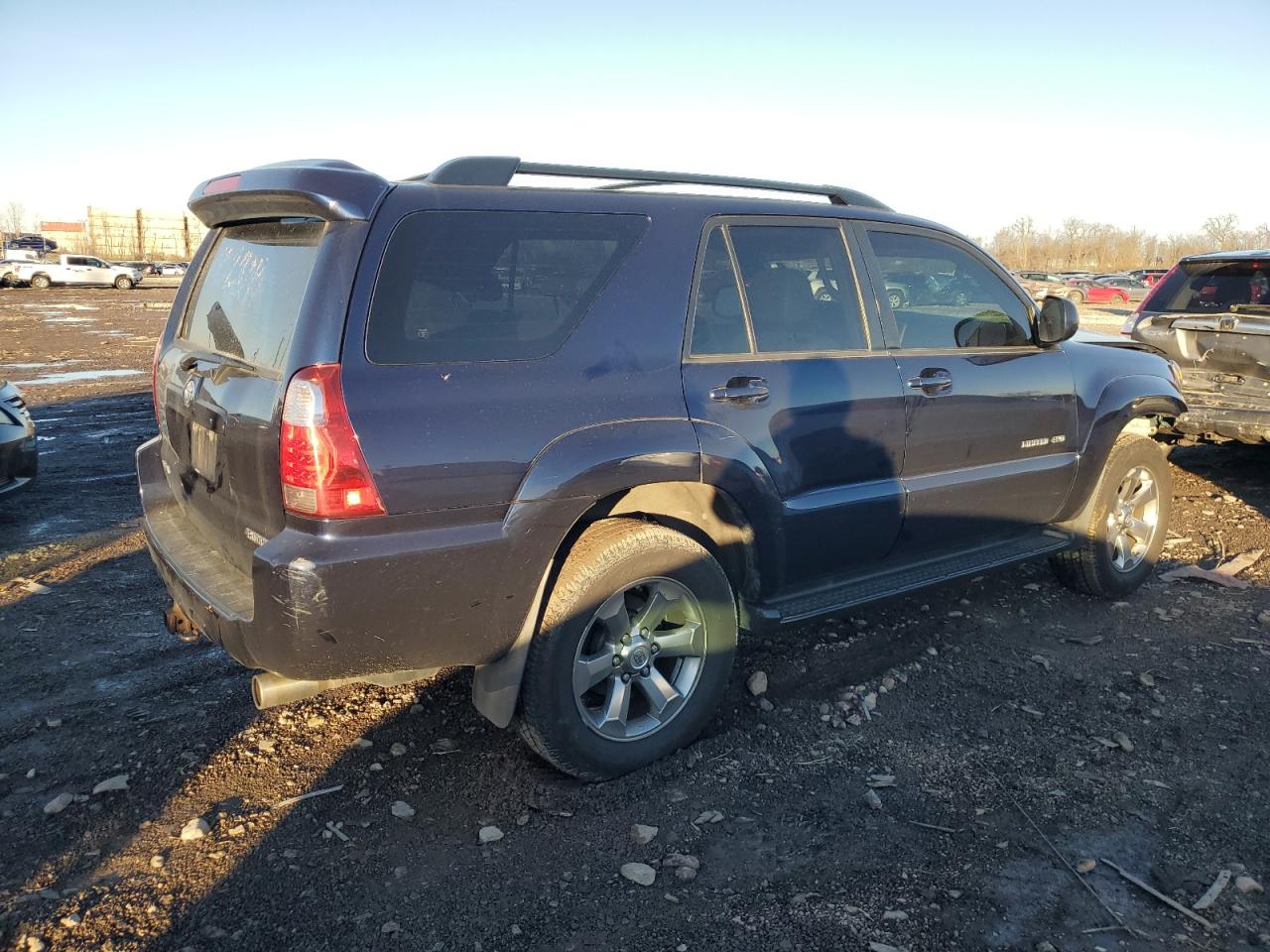 Image 3 of 2007 TOYOTA 4RUNNER LIMITED 2007 with VIN JTEBU17R878102824