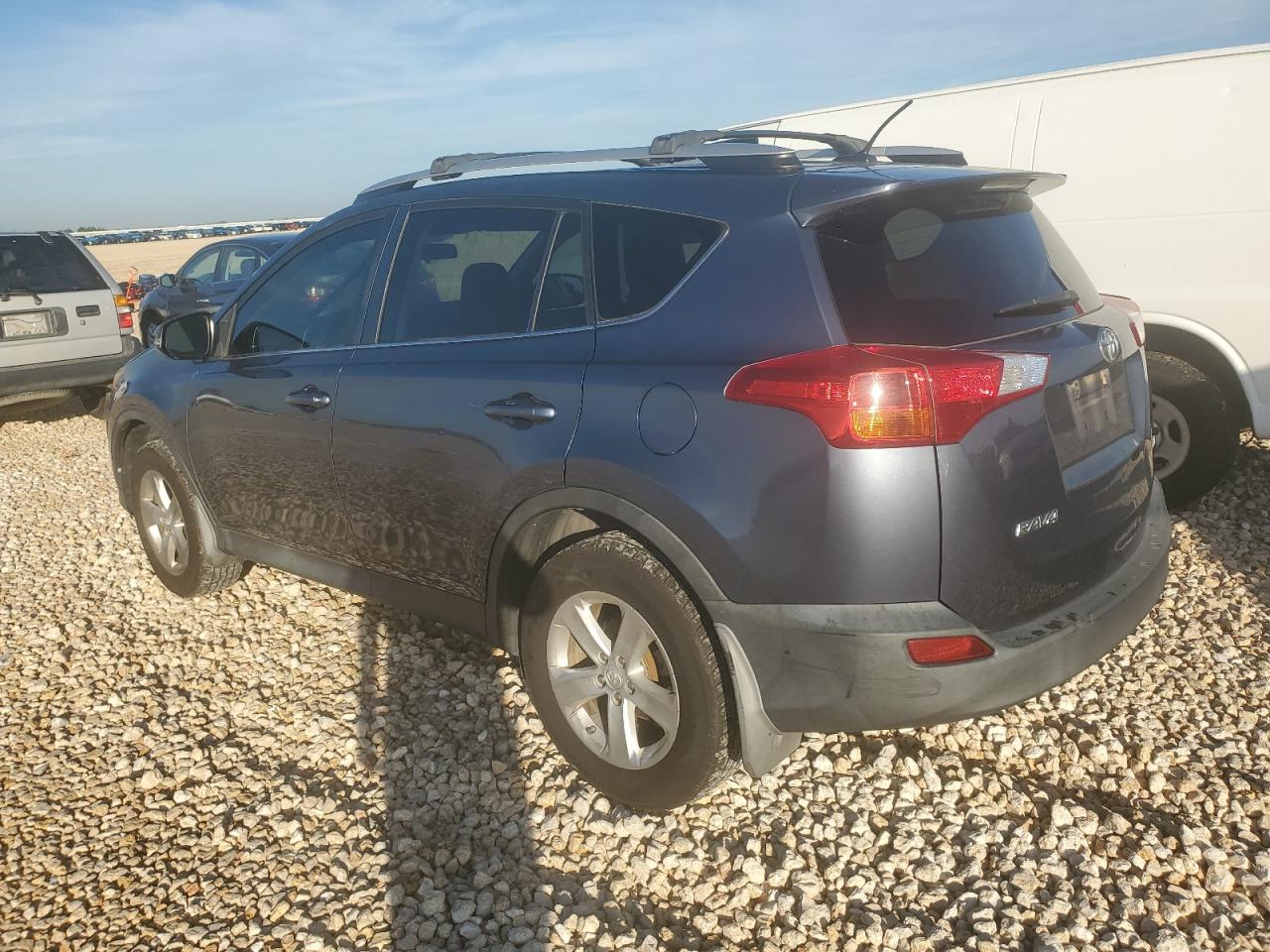Obraz 2 z 2013 TOYOTA RAV4 XLE 2013 z VIN 2T3WFREV1DW070979
