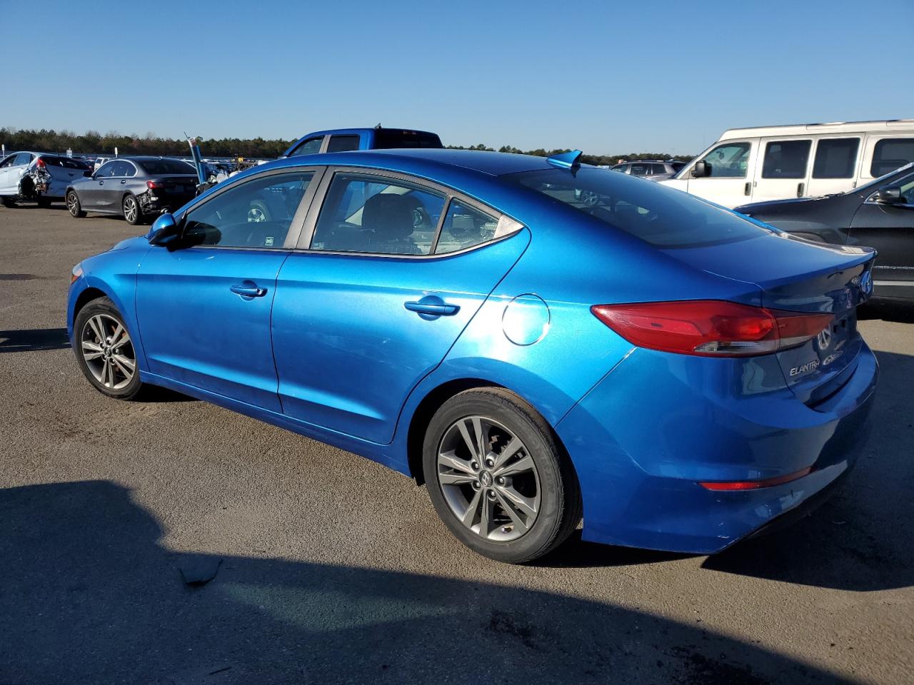 Изображение 2 2017 HYUNDAI ELANTRA SE 2017 с VIN 5NPD84LF0HH172951