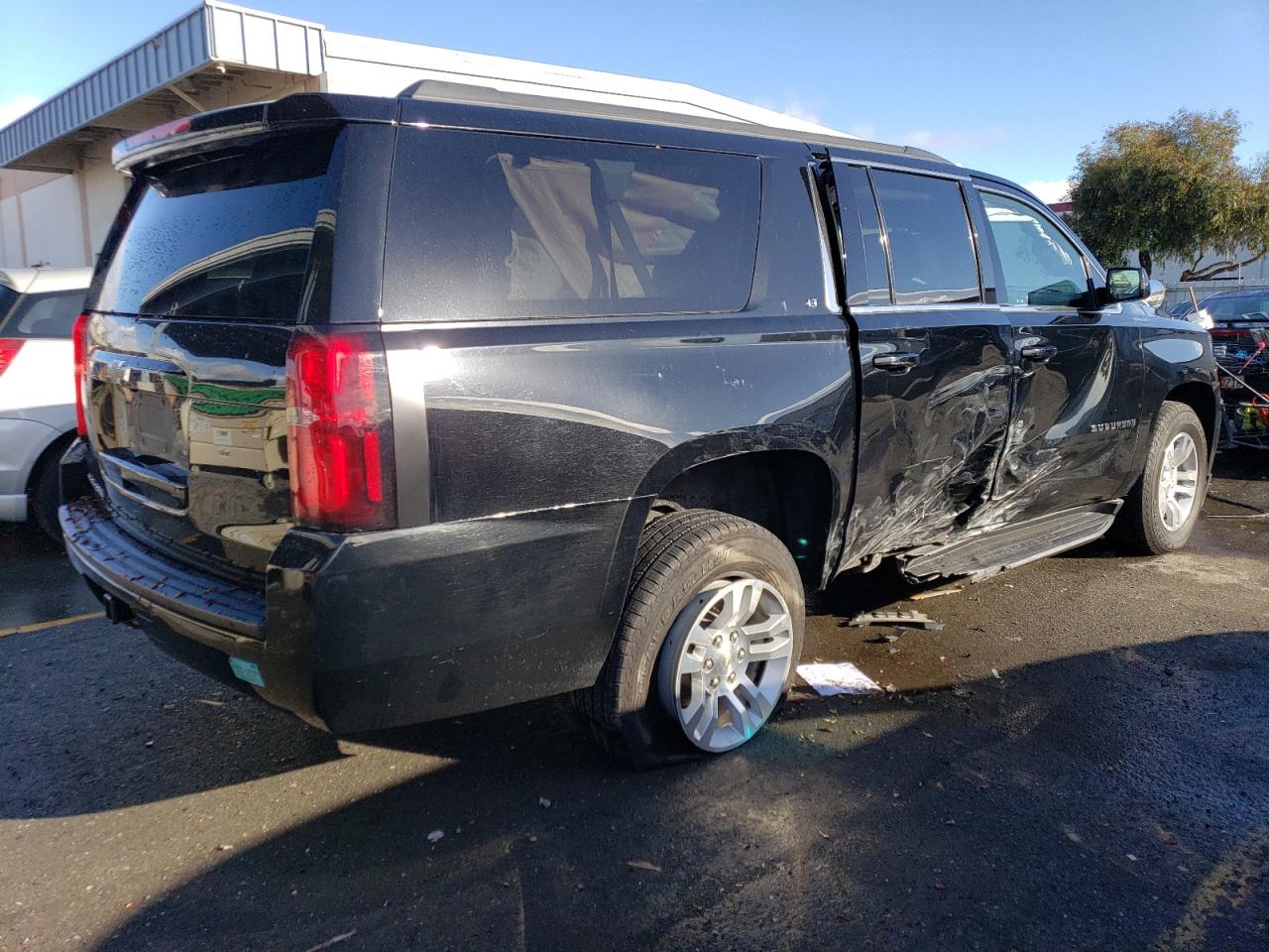 Изображение 3 2020 CHEVROLET SUBURBAN K1500 LT 2020 с VIN 1GNSKHKC4LR256674