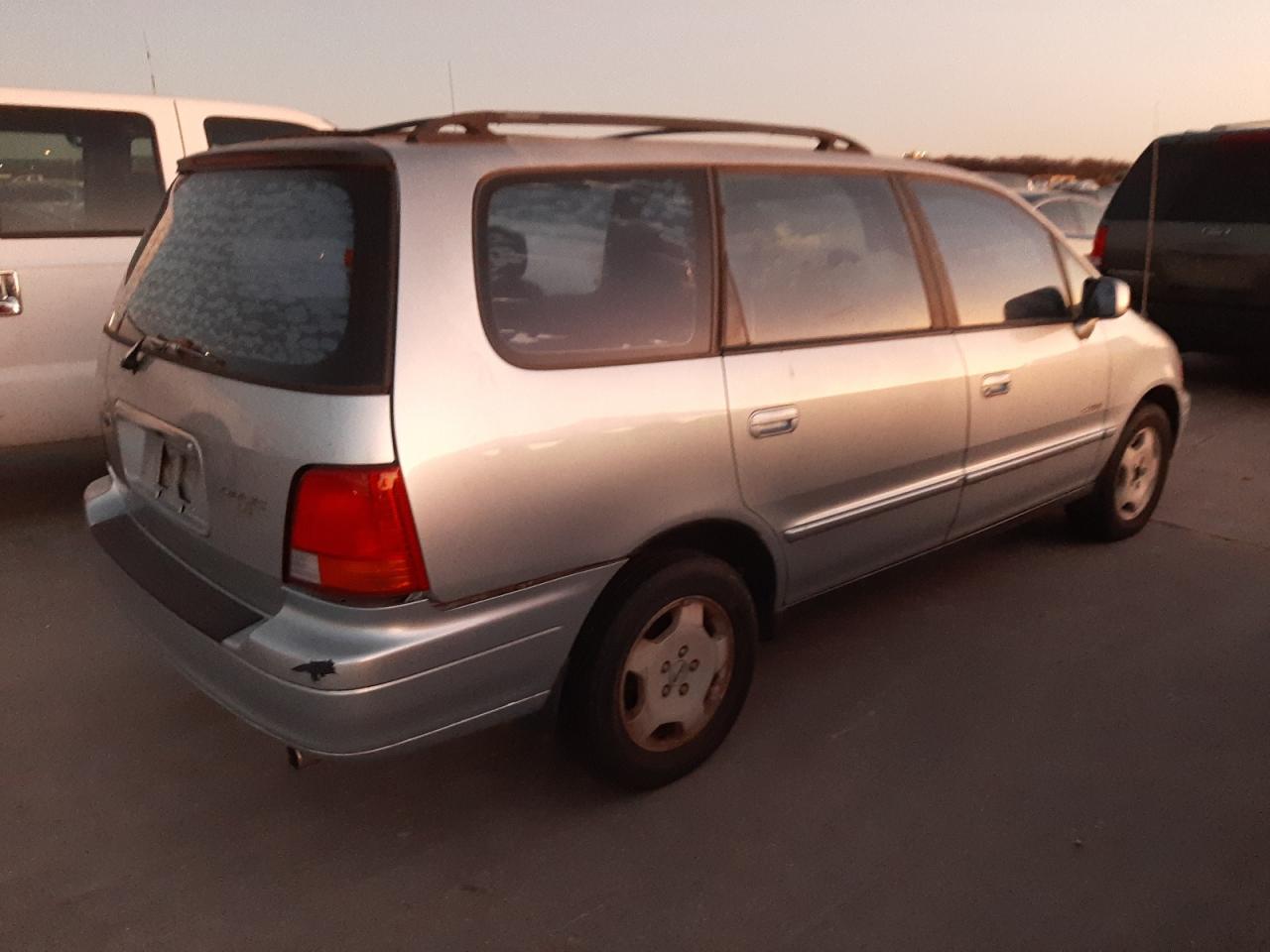Image 3 of 1997 ISUZU OASIS LS 1997 with VIN JR2RJ1876VC001519