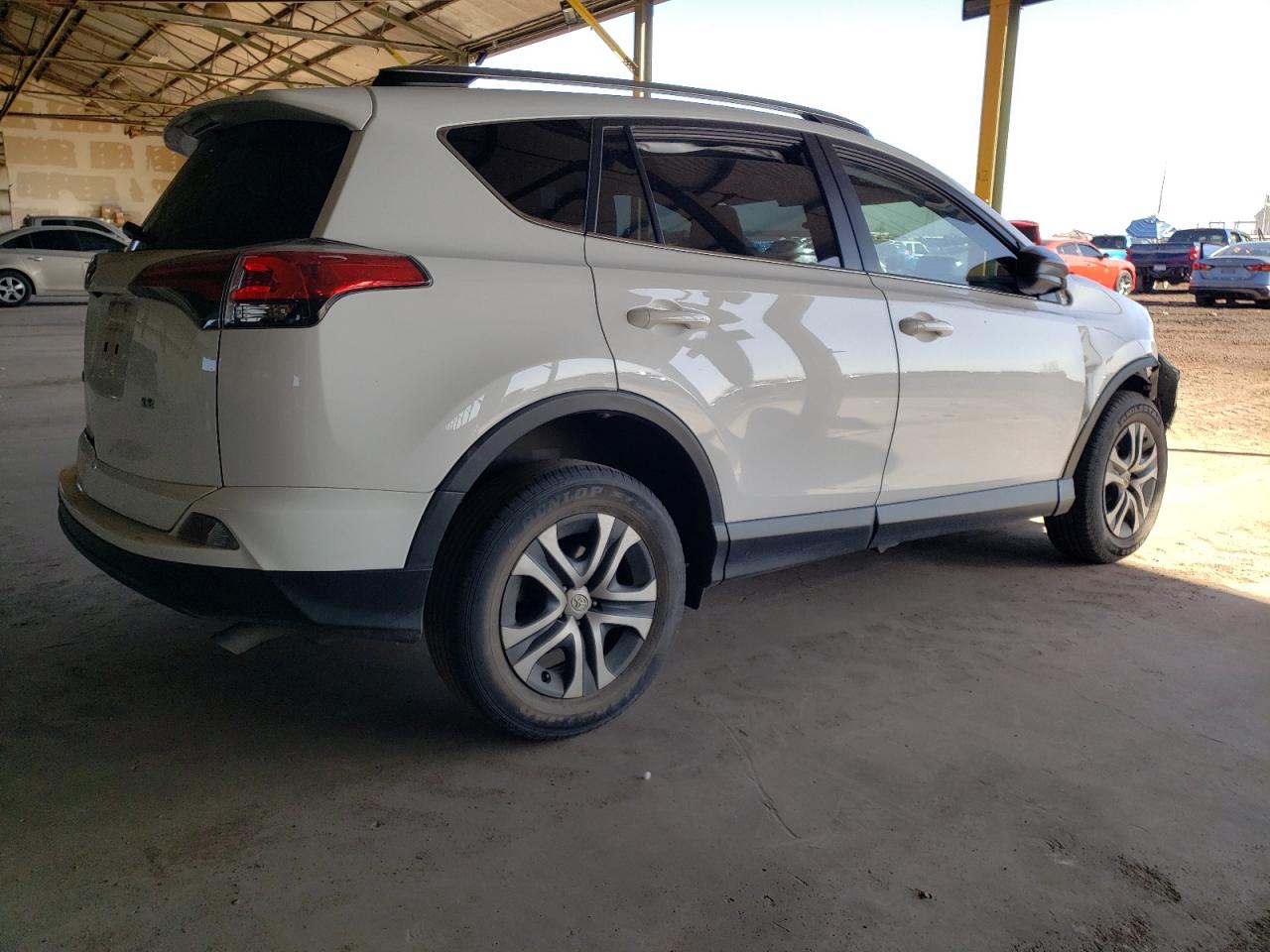 Image 3 of 2018 TOYOTA RAV4 LE 2018 with VIN JTMZFREV3JJ194498