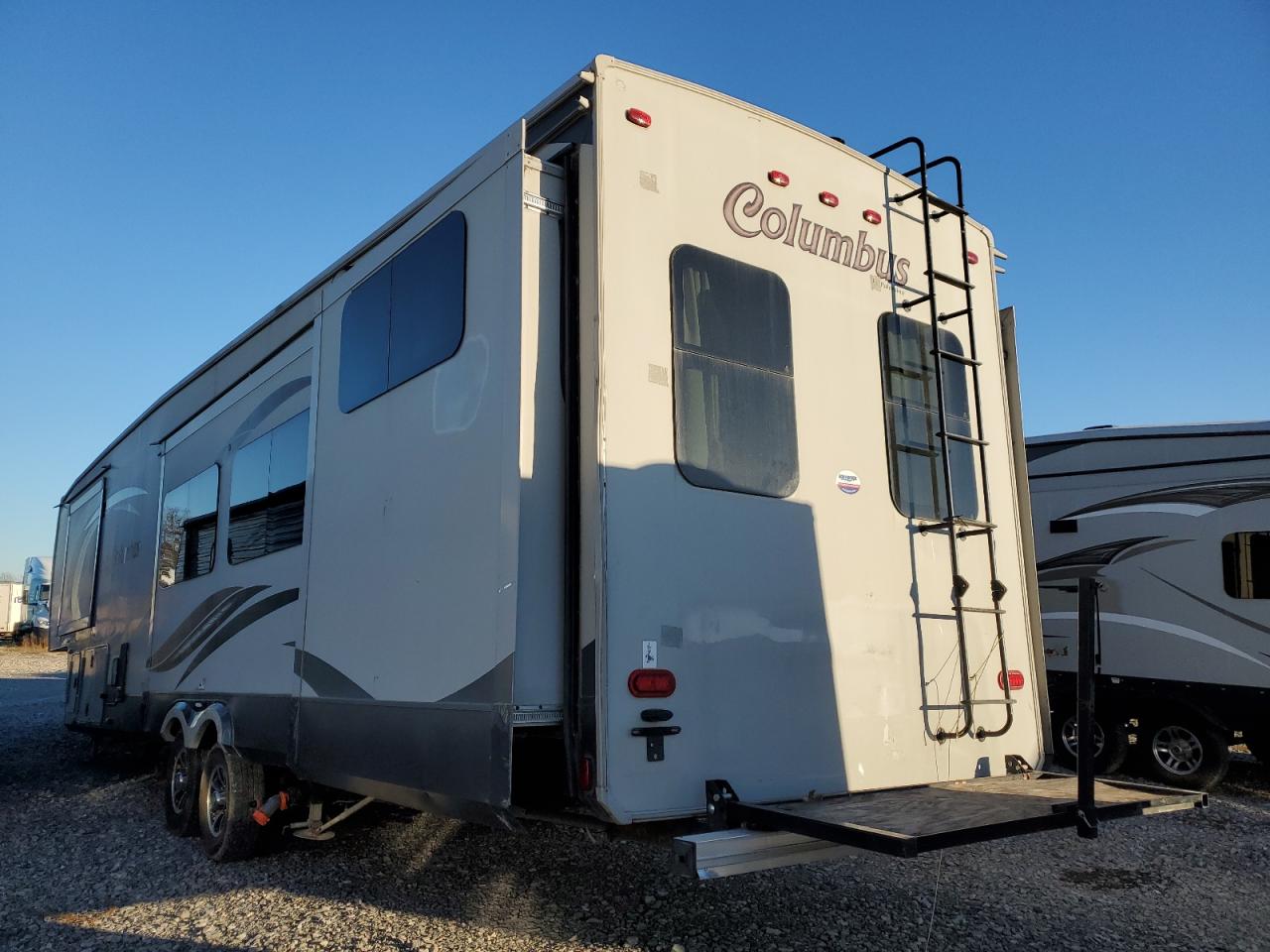 Image 3 of 2014 WILDWOOD COLUMBUS 2014 with VIN 4X4FCMR29E6003734