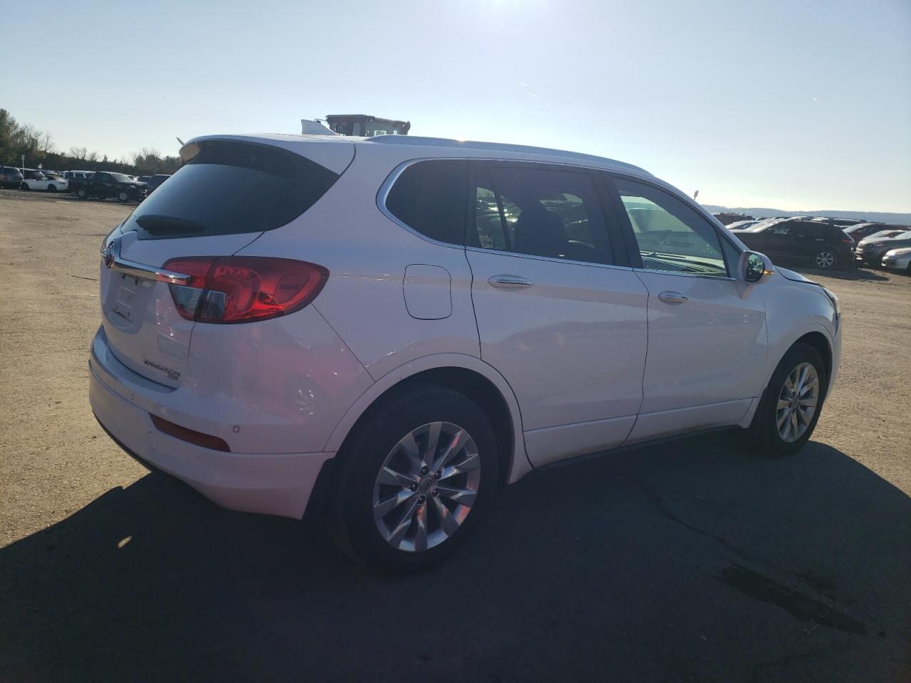 Изображение 3 2018 BUICK ENVISION ESSENCE 2018 с VIN LRBFX2SA9JD004113