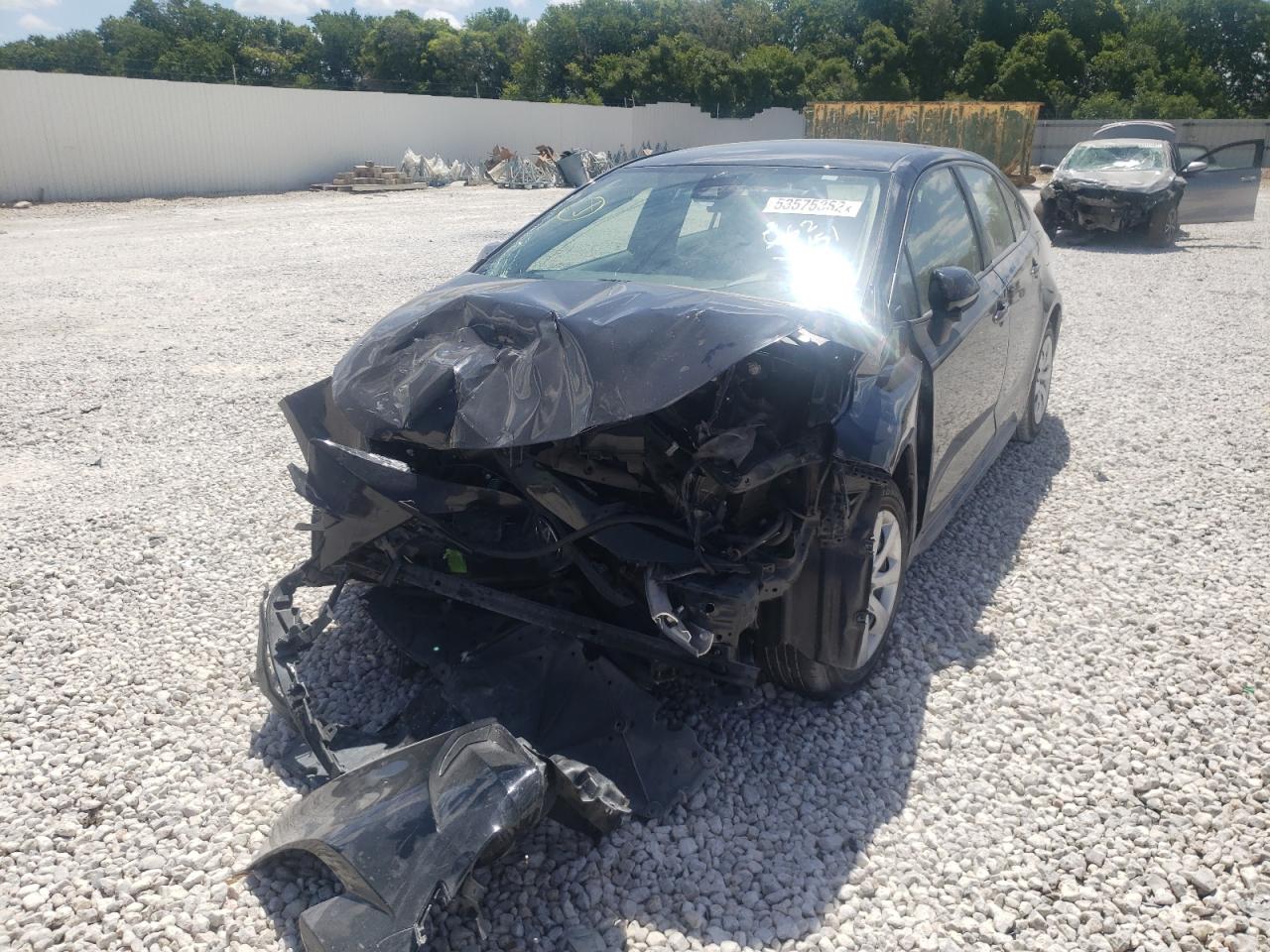 Obraz 2 z 2020 TOYOTA COROLLA LE 2020 z VIN JTDEPRAE1LJ062151