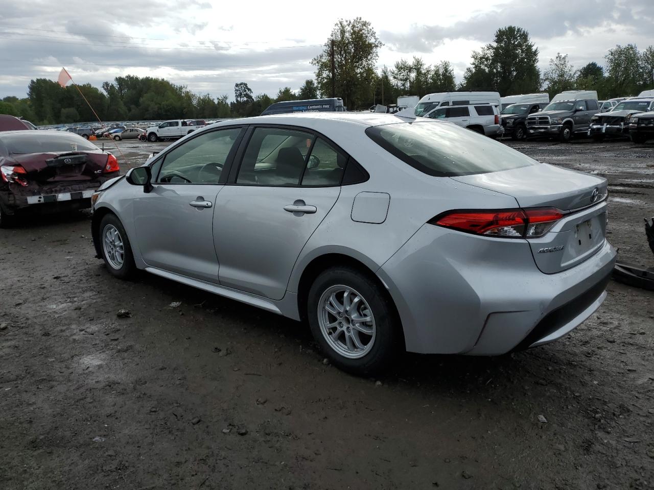 Obraz 2 z Toyota Corolla Le 2022 z VIN JTDEAMDE5NJ043072