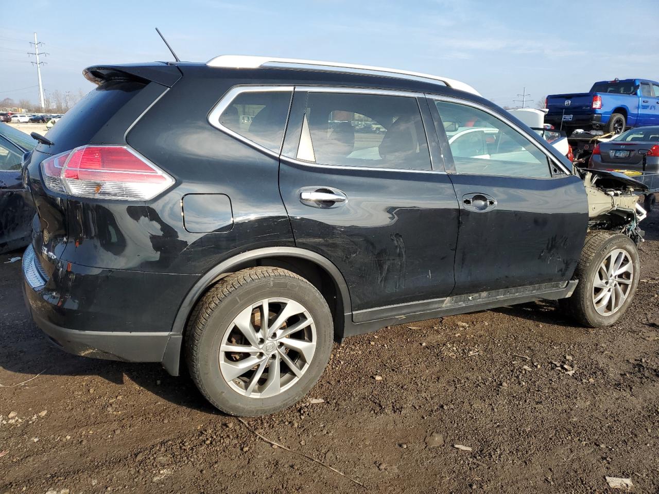 Image 3 of 2015 NISSAN ROGUE S 2015 with VIN 5N1AT2MV0FC829487