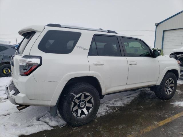 Obraz 3 z 2018 TOYOTA 4RUNNER SR5/SR5 PREMIUM 2018 z VIN JTEBU5JR0J5545140