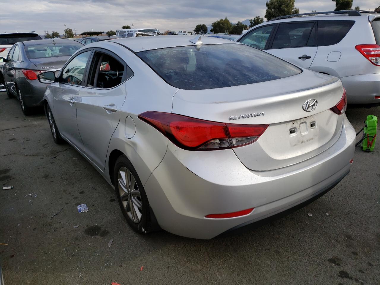 Image 2 of 2015 HYUNDAI ELANTRA SE 2015 with VIN 5NPDH4AE6FH586484