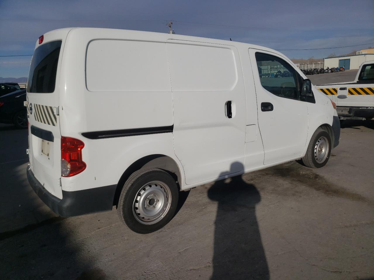 Изображение 3 2015 NISSAN NV200 2.5S 2015 с VIN 3N6CM0KN8FK714757