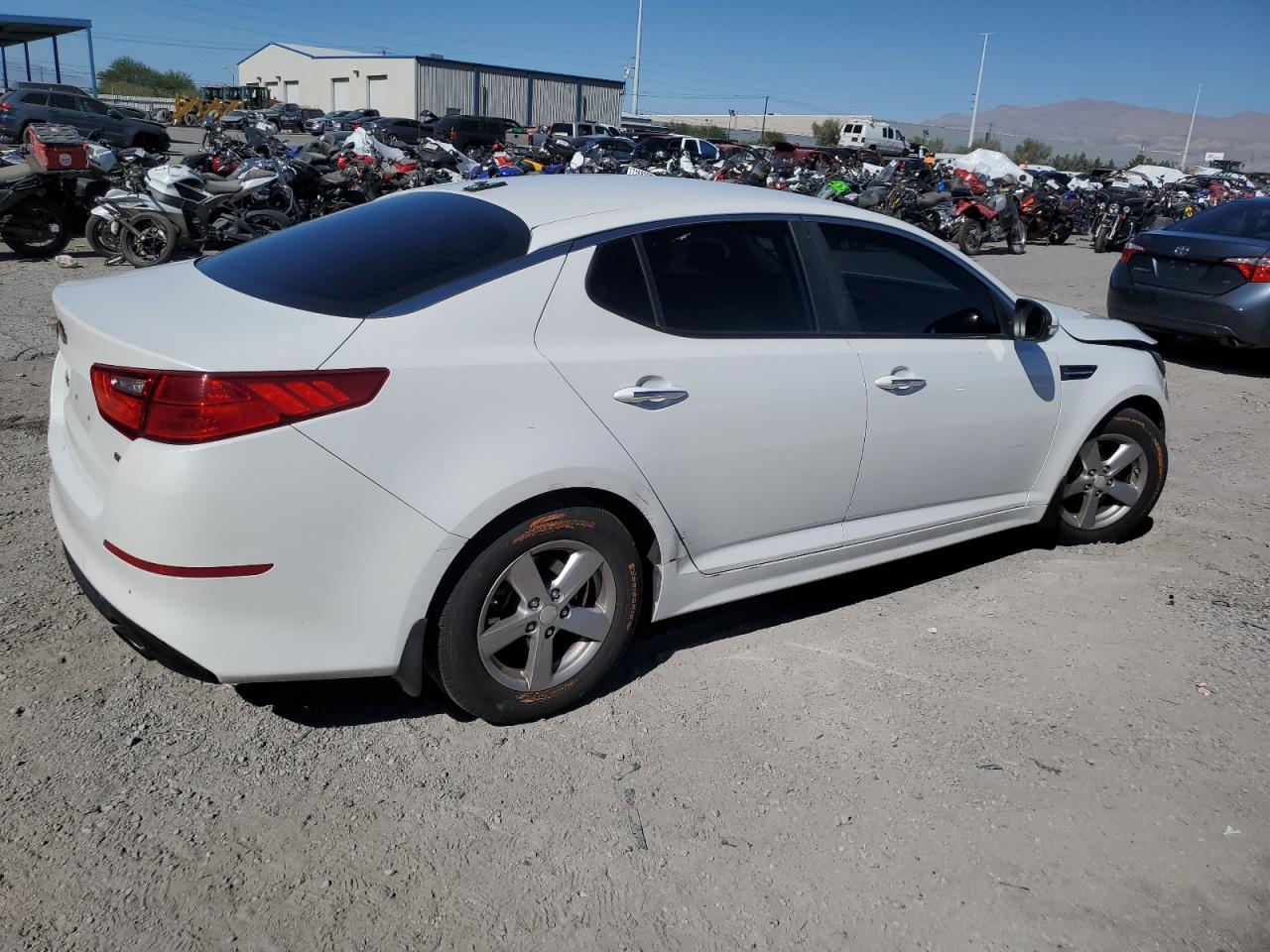 Image 3 of 2015 KIA OPTIMA LX 2015 with VIN 5XXGM4A75FG432757