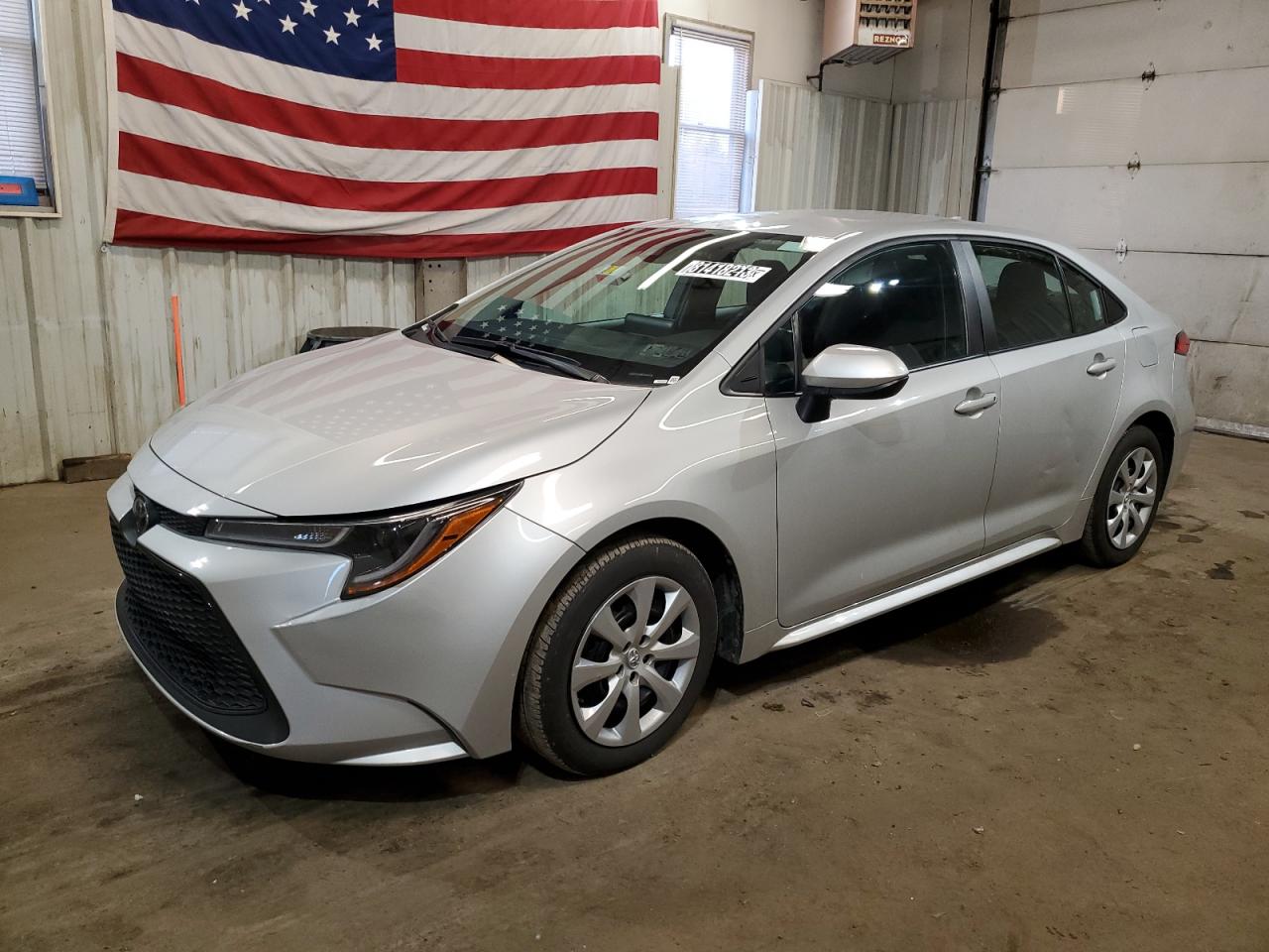 Изображение 1 2022 TOYOTA COROLLA LE 2022 с VIN 5YFEPMAE9NP318702