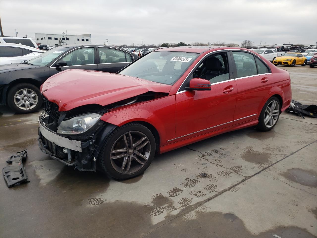 Image 1 of 2014 MERCEDES-BENZ C 250 2014 with VIN WDDGF4HB0ER306215