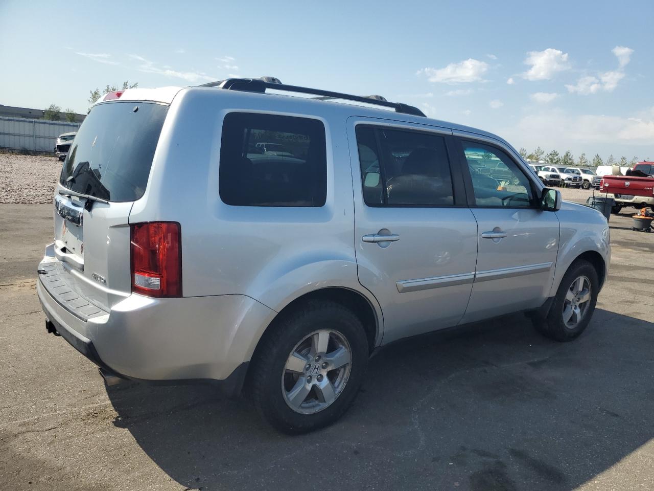 Image 3 of 2011 HONDA PILOT EXL 2011 with VIN 5FNYF4H50BB002358