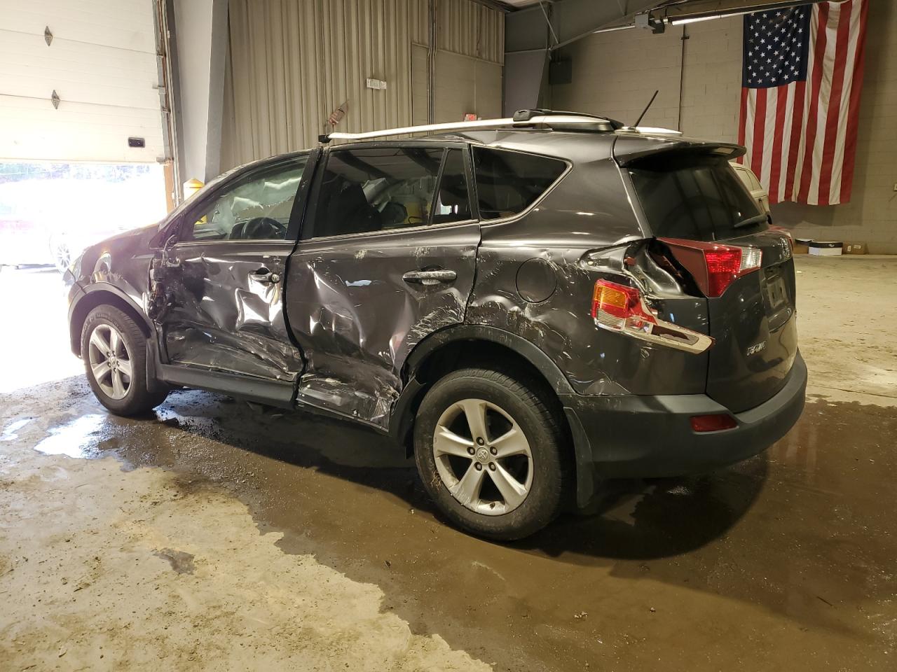 Image 2 of 2014 TOYOTA RAV4 XLE 2014 with VIN 2T3RFREV4EW193223