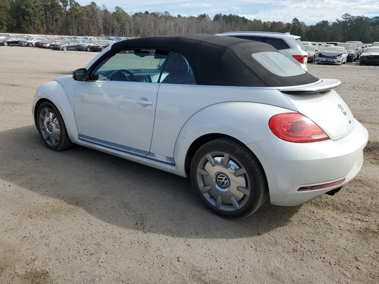 Obraz 2 z 2014 VOLKSWAGEN BEETLE  2014 z VIN 3VW5L7ATXEM816665