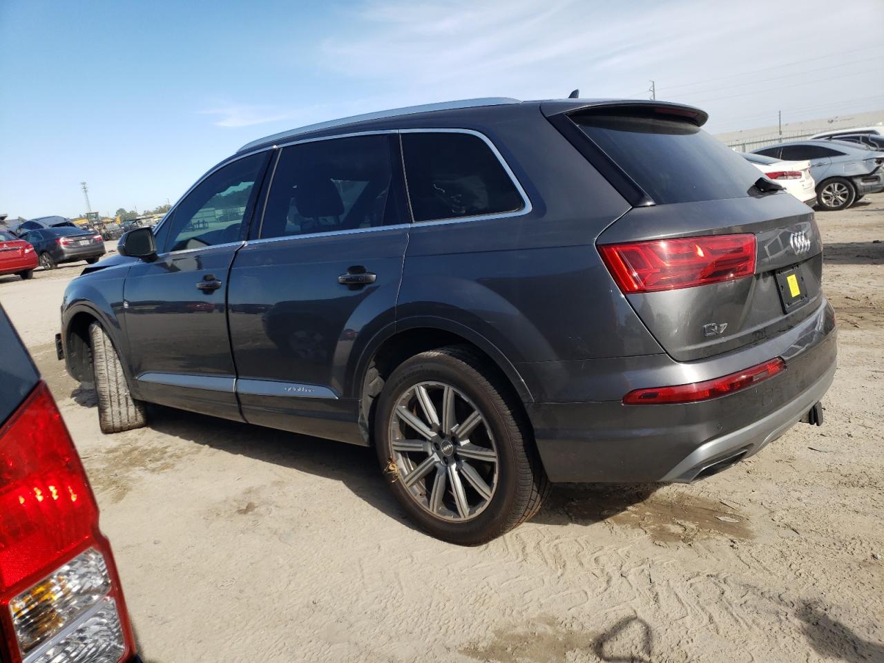 Изображение 2 2018 AUDI Q7 PREMIUM PLUS 2018 с VIN WA1LAAF73JD048942