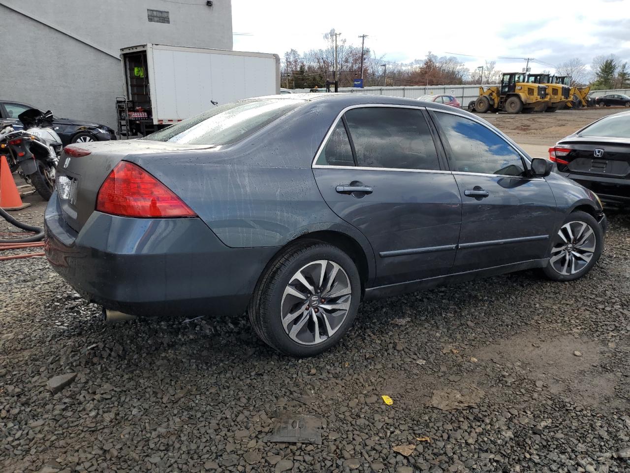 Изображение 3 2007 HONDA ACCORD LX 2007 с VIN 1HGCM56467A156249