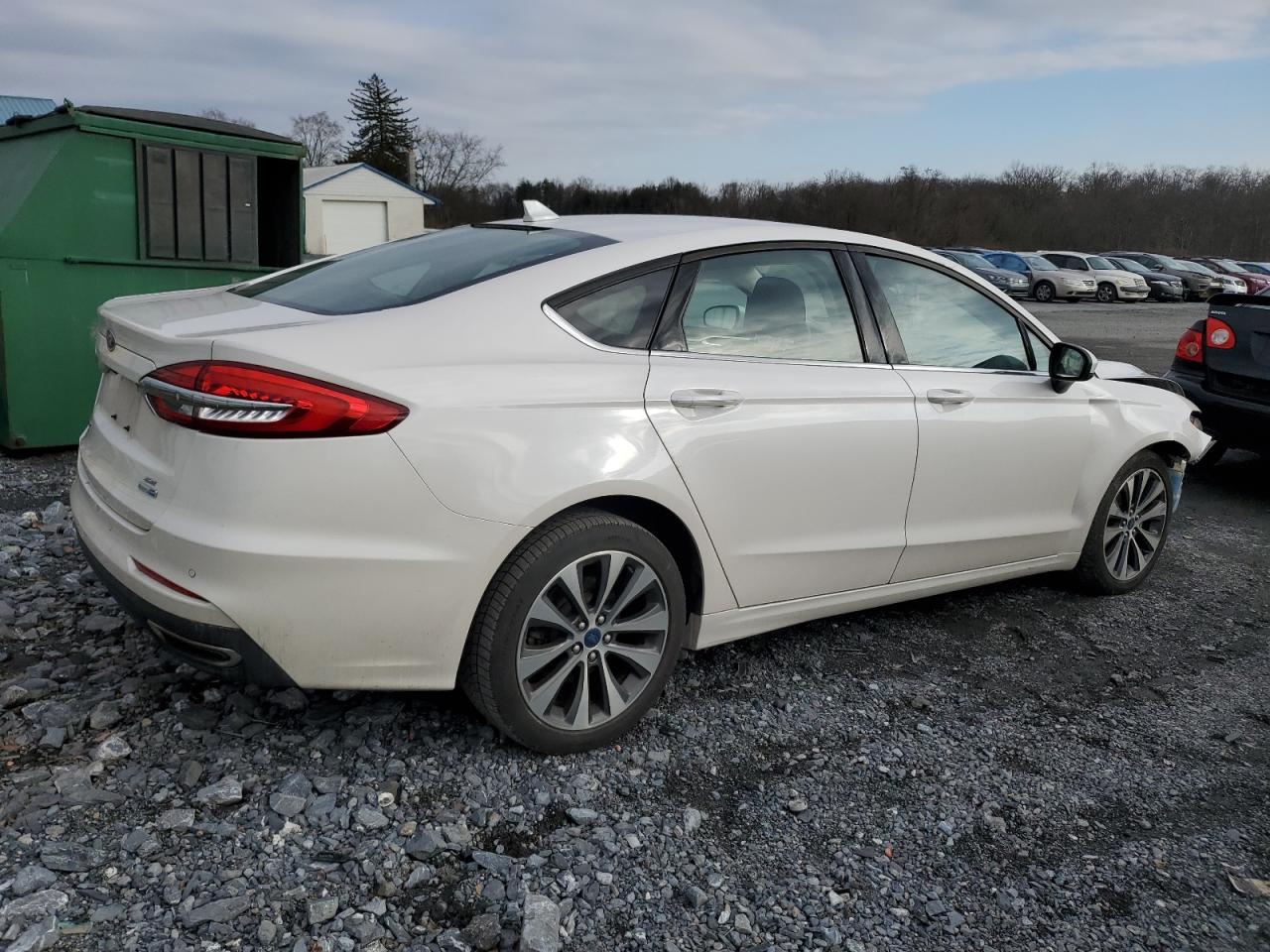 Image 3 of 2020 FORD FUSION SE 2020 with VIN 3FA6P0T91LR159412