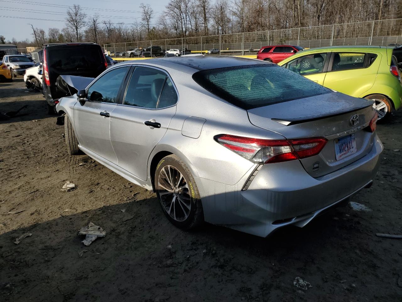 Obraz 2 z 2018 TOYOTA CAMRY L 2018 z VIN 4T1B11HK0JU671675