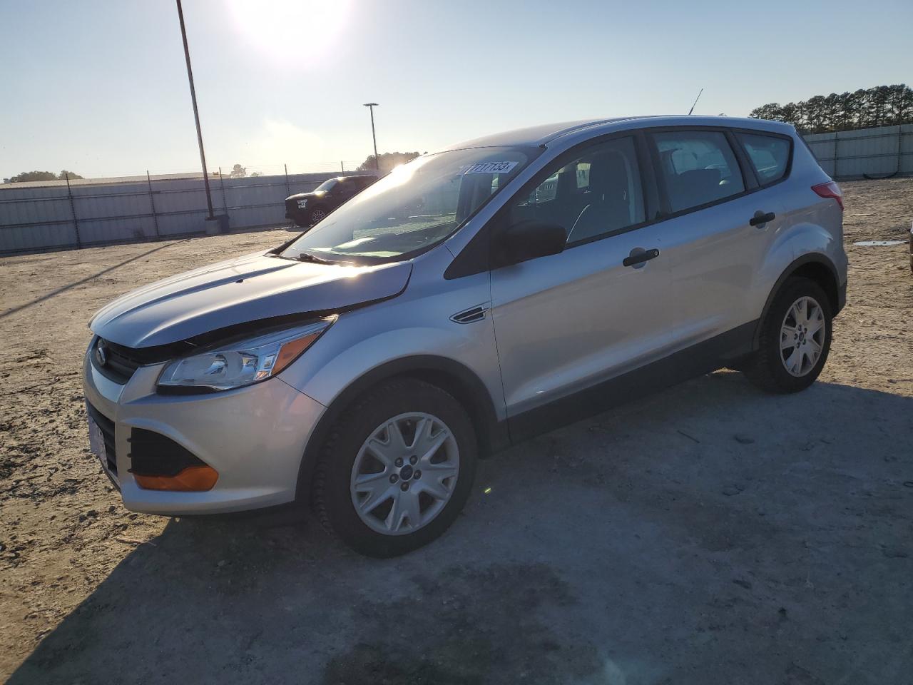 Obraz 1 z 2016 FORD ESCAPE S 2016 z VIN 1FMCU0F72GUA72399