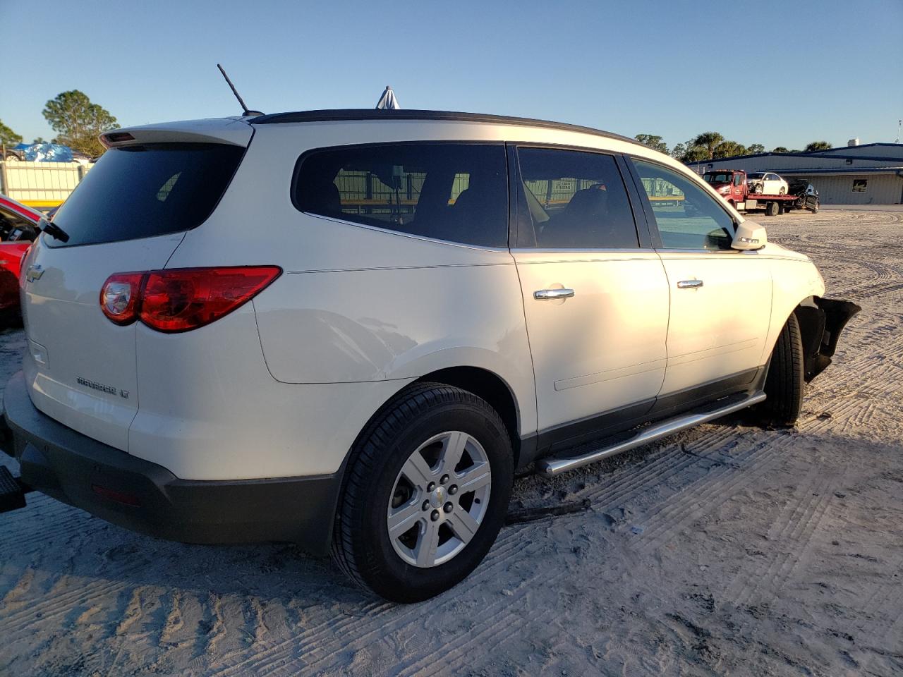 Изображение 3 2012 CHEVROLET TRAVERSE LT 2012 с VIN 1GNKRGEDXCJ392526