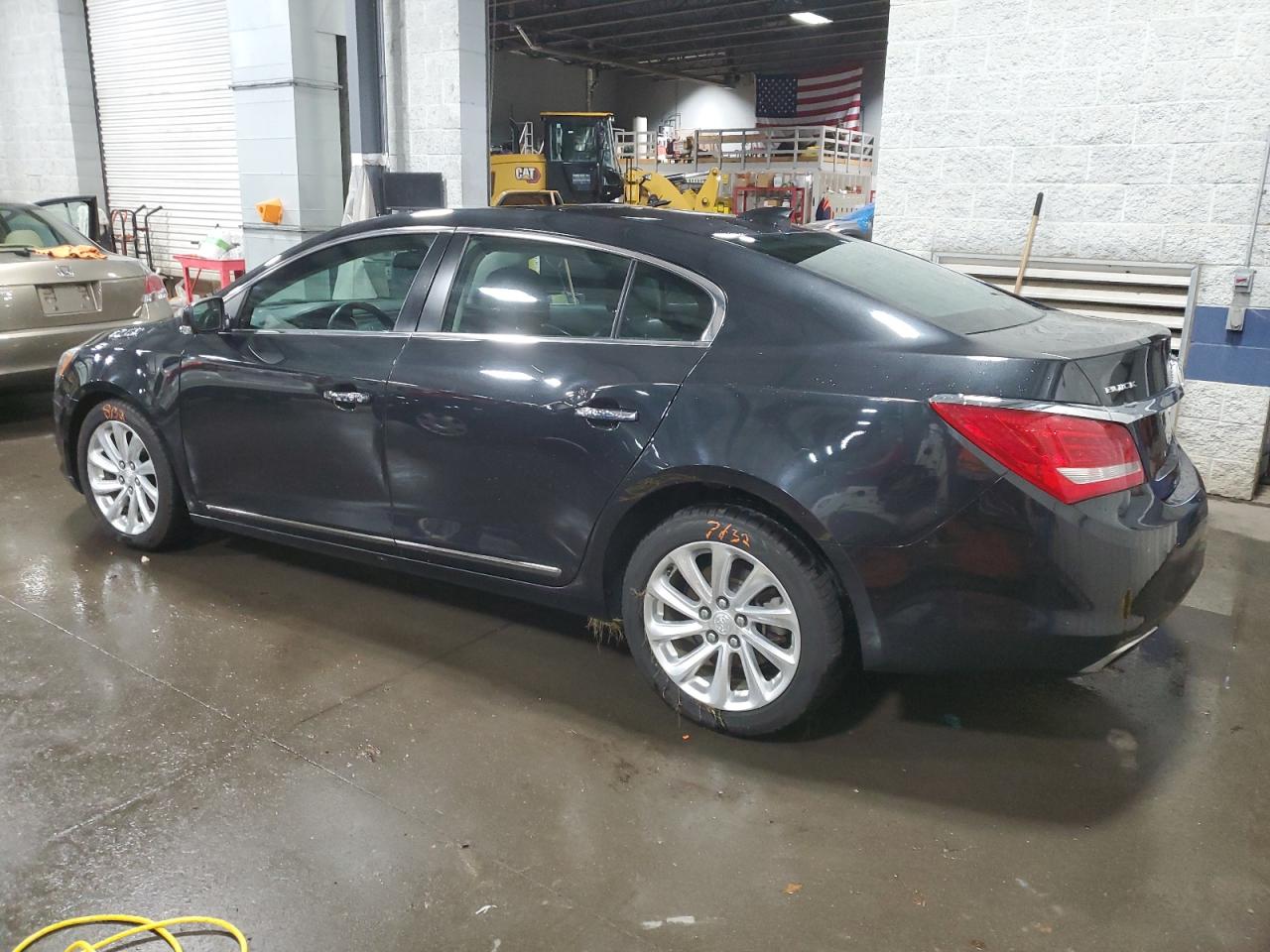 Изображение 2 2015 BUICK LACROSSE  2015 с VIN 1G4GB5G36FF113670