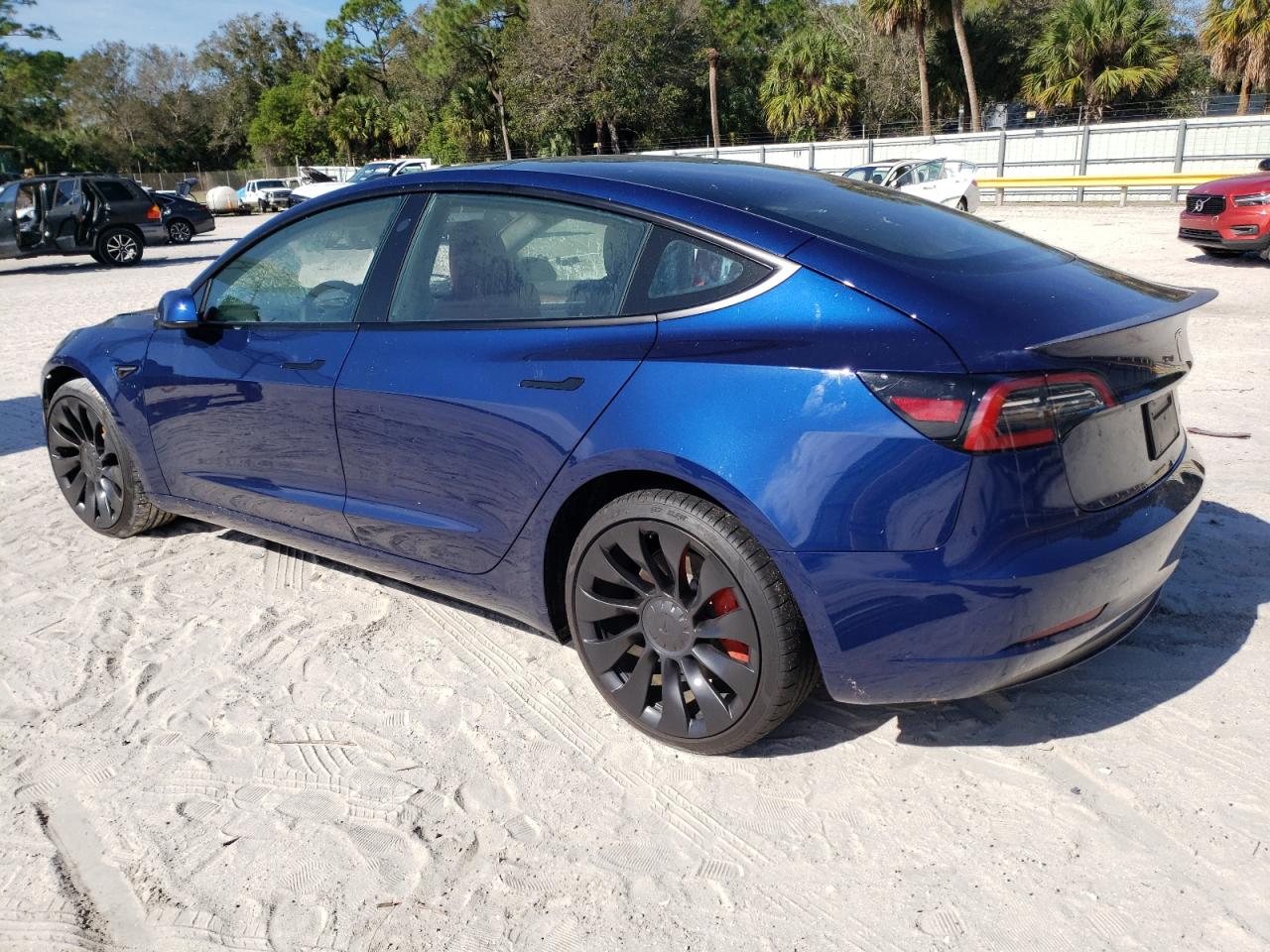 Изображение 2 2023 TESLA MODEL 3  2023 с VIN 5YJ3E1ECXPF511413