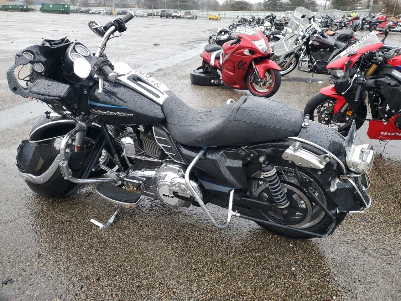 Изображение 3 2013 HARLEY-DAVIDSON FLTRU ROAD GLIDE ULTRA 2013 с VIN 1HD1KGM15DB650140
