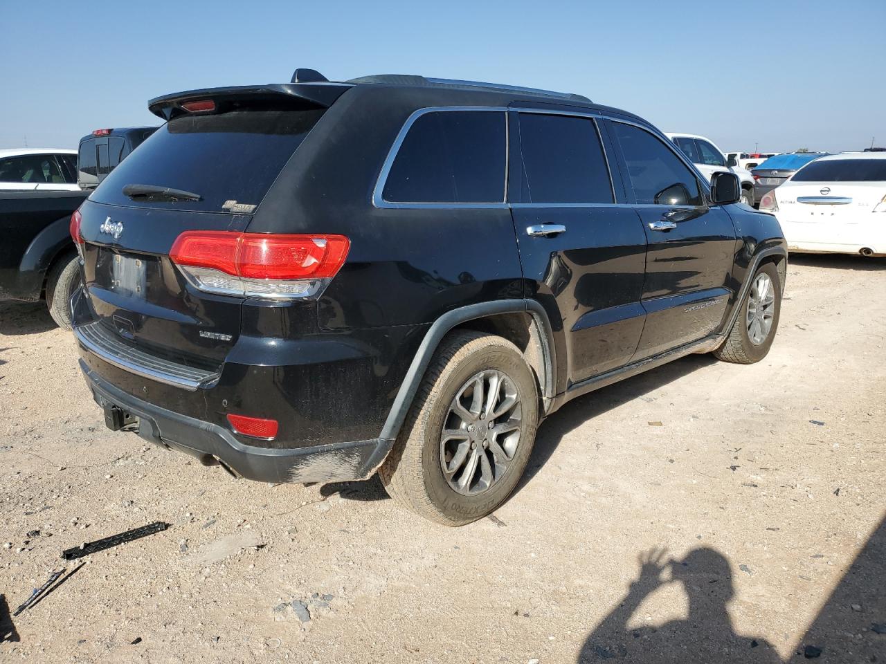 Image 3 of 2015 JEEP GRAND CHEROKEE LIMITED 2015 with VIN 1C4RJFBGXFC727042