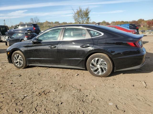 Obraz 2 z 2023 HYUNDAI SONATA HYBRID 2023 z VIN KMHL24JJ6PA061004