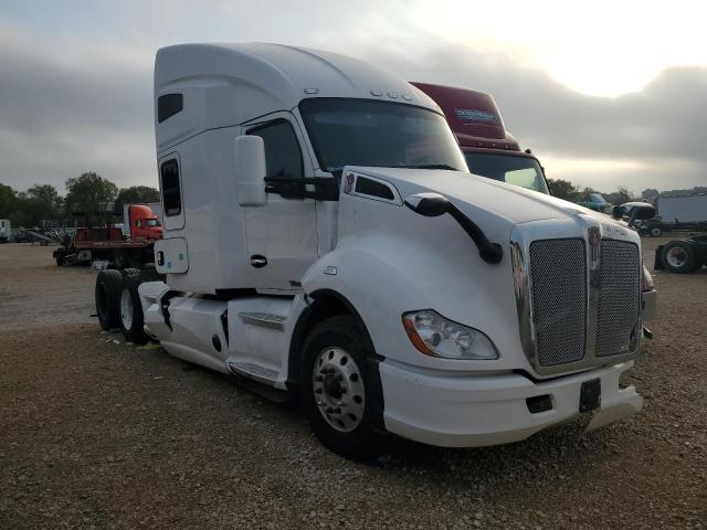 Image 1 of 2020 KENWORTH CONSTRUCTION T680 2020 with VIN 1XKYDP9X4LJ415146