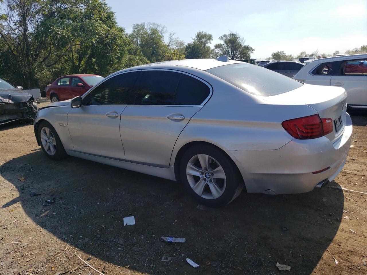 Изображение 2 2011 BMW 528 I 2011 с VIN WBAFR1C58BC747163