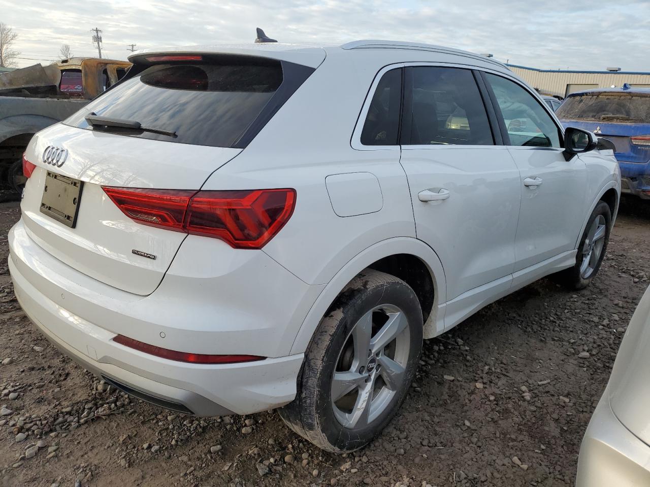 Image 3 of 2020 AUDI Q3 PREMIUM 2020 with VIN WA1AECF39L1001830