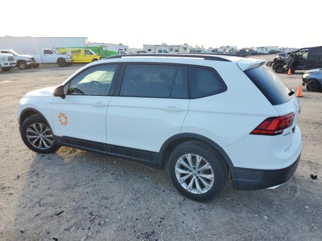 Obraz 2 z 2018 VOLKSWAGEN TIGUAN S 2018 z VIN 3VV1B7AX0JM079401