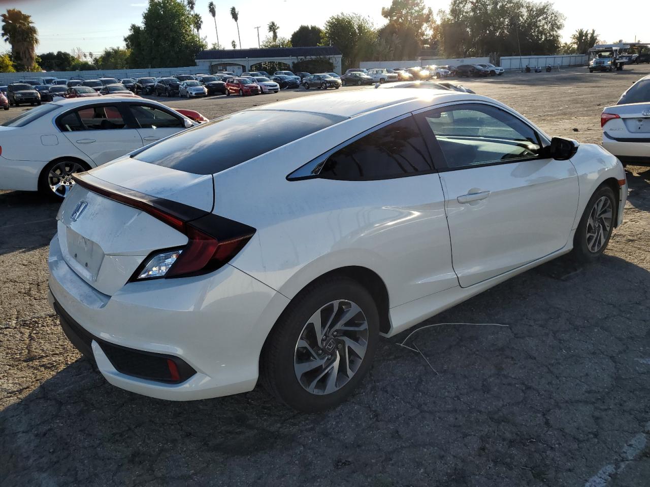 Obraz 3 z 2019 HONDA CIVIC LX 2019 z VIN 2HGFC4B64KH308265