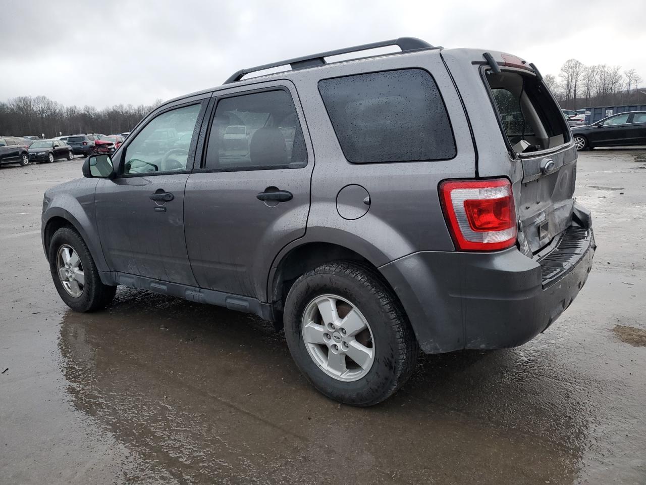 Image 2 of 2010 FORD ESCAPE XLT 2010 with VIN 1FMCU9D72AKD17941