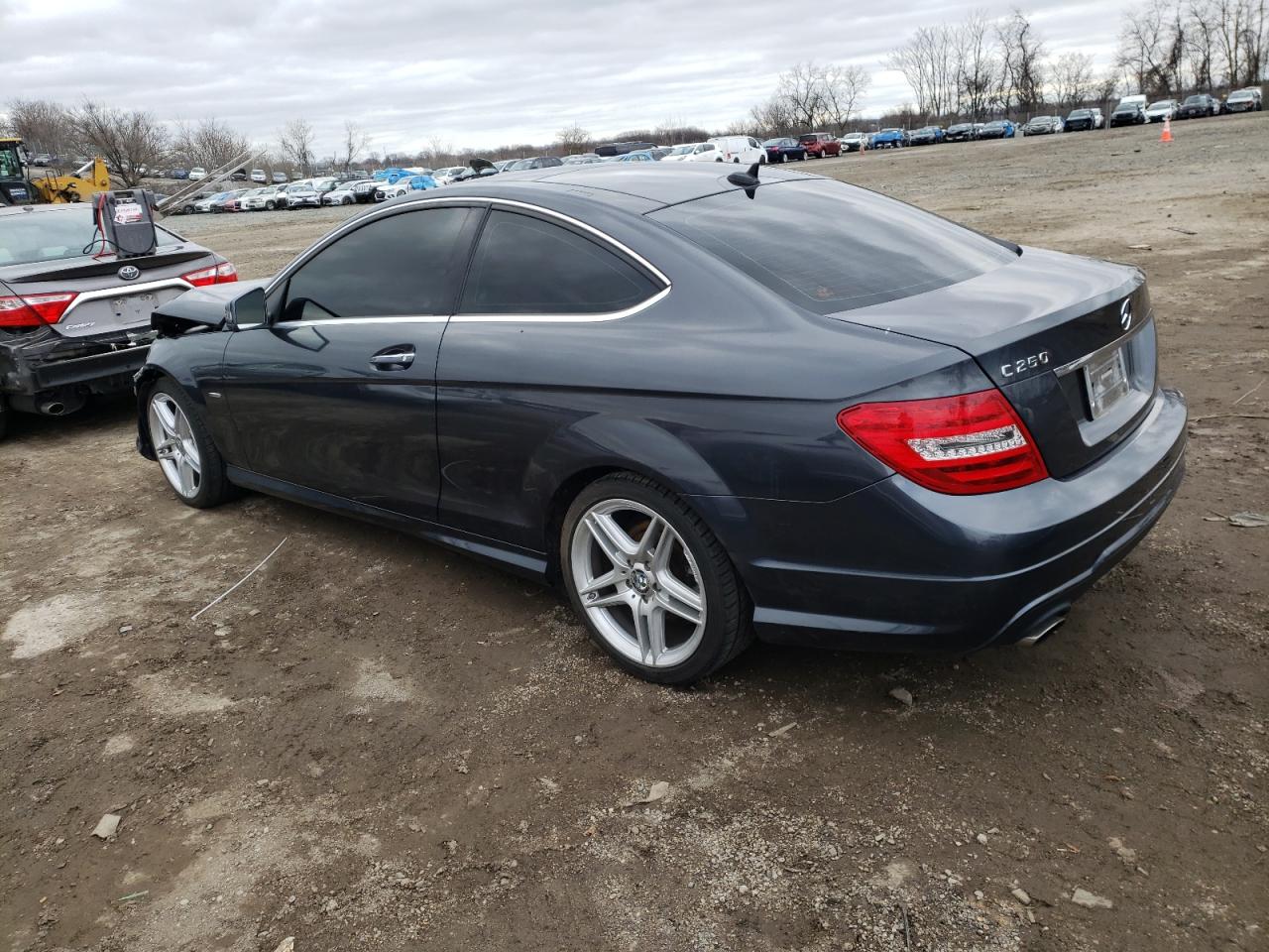 Изображение 2 2012 MERCEDES-BENZ C 250 2012 с VIN WDDGJ4HB4CF754826