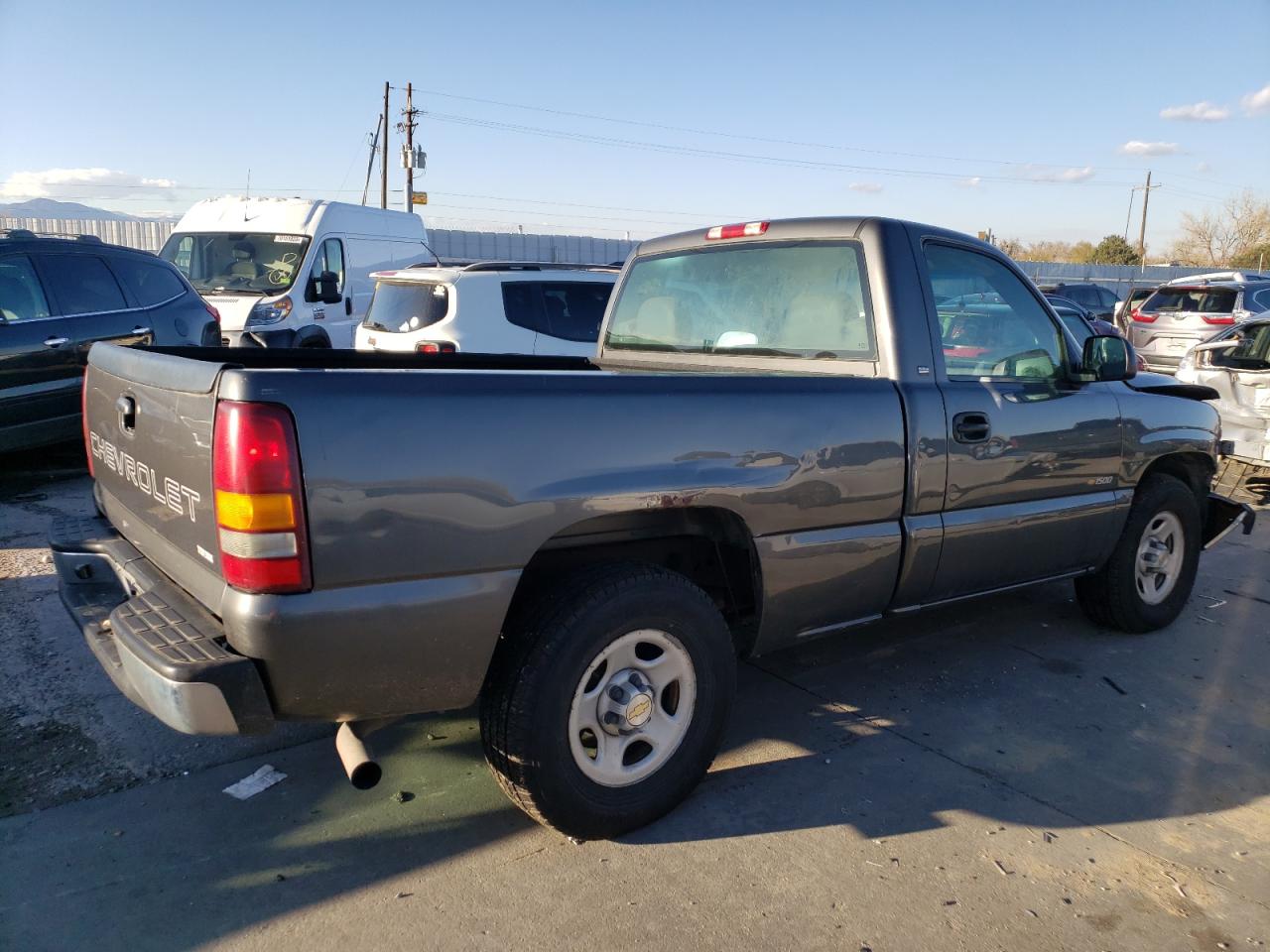 Image 3 of 2002 CHEVROLET SILVERADO C1500 2002 with VIN 1GCEC14V82Z308671