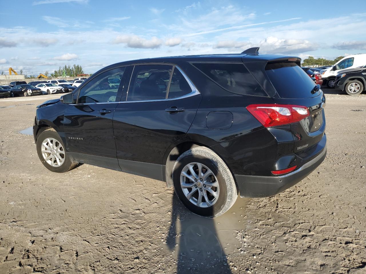 Image 2 of 2019 CHEVROLET EQUINOX LT 2019 with VIN 2GNAXKEV3K6301170