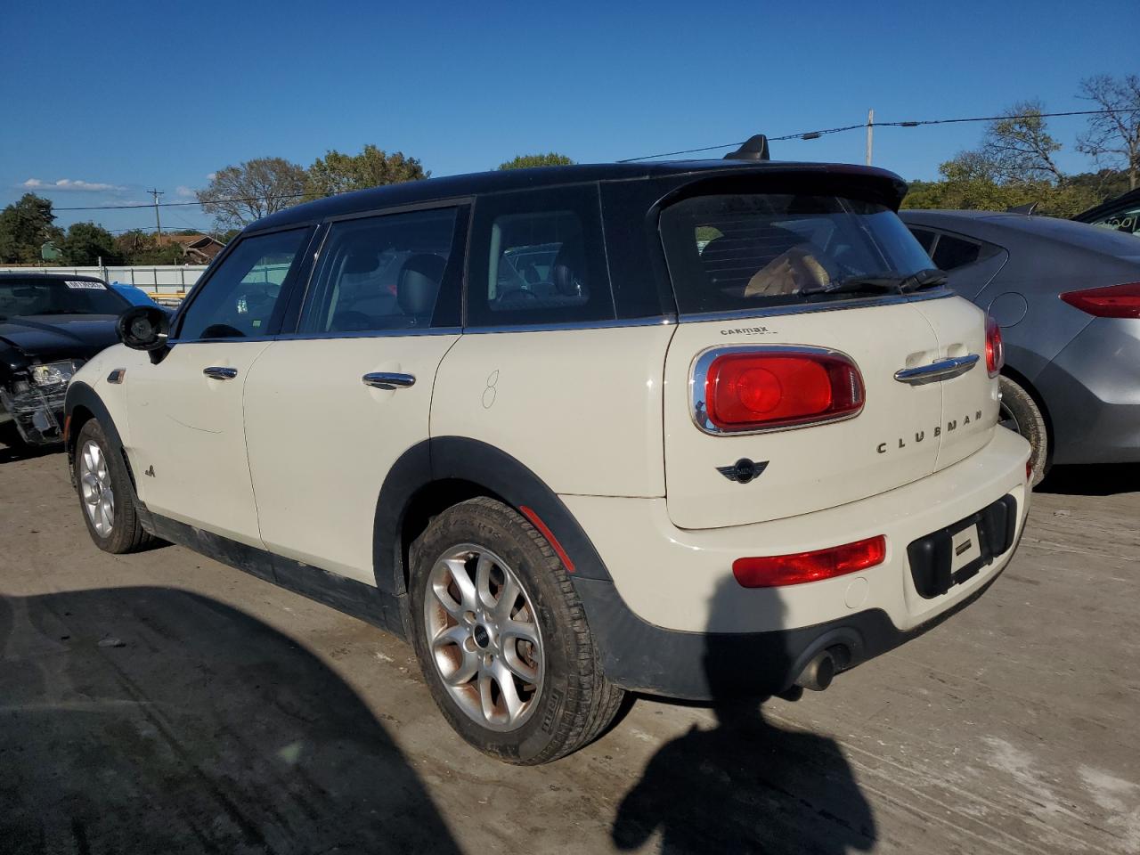 Image 2 of 2017 MINI COOPER CLUBMAN ALL4 2017 with VIN WMWLU1C55H2F27112
