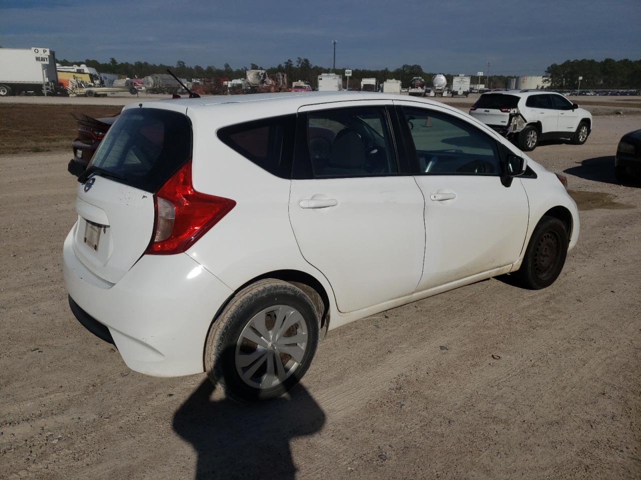 Изображение 3 2018 NISSAN VERSA NOTE S 2018 с VIN 3N1CE2CP9JL368249