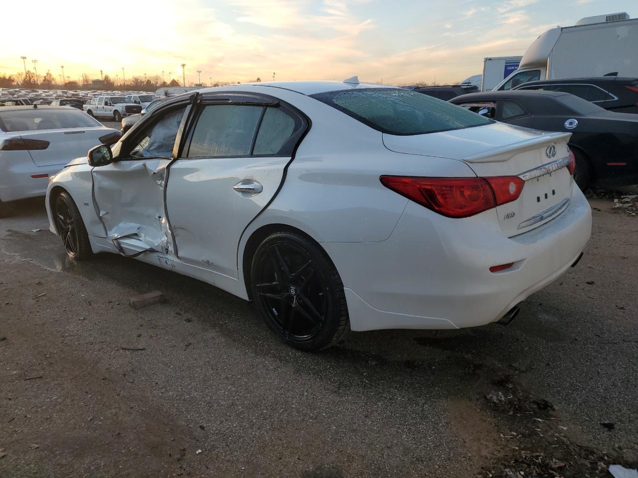 Изображение 2 2016 INFINITI Q50 PREMIUM 2016 с VIN JN1EV7AR5GM345639