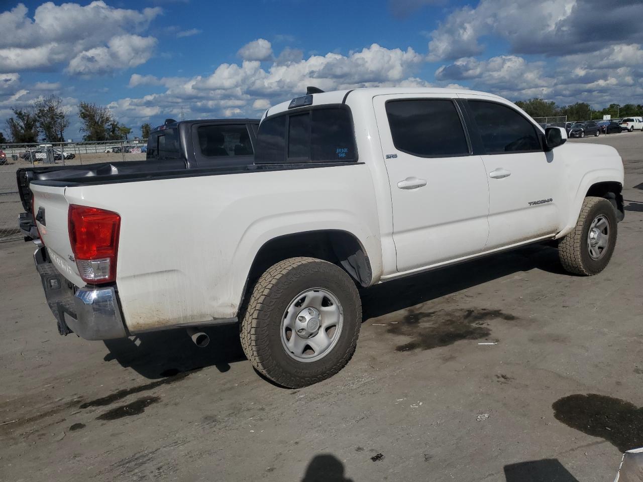 Изображение 3 2016 TOYOTA TACOMA DOUBLE CAB 2016 с VIN 3TMAZ5CN9GM015649