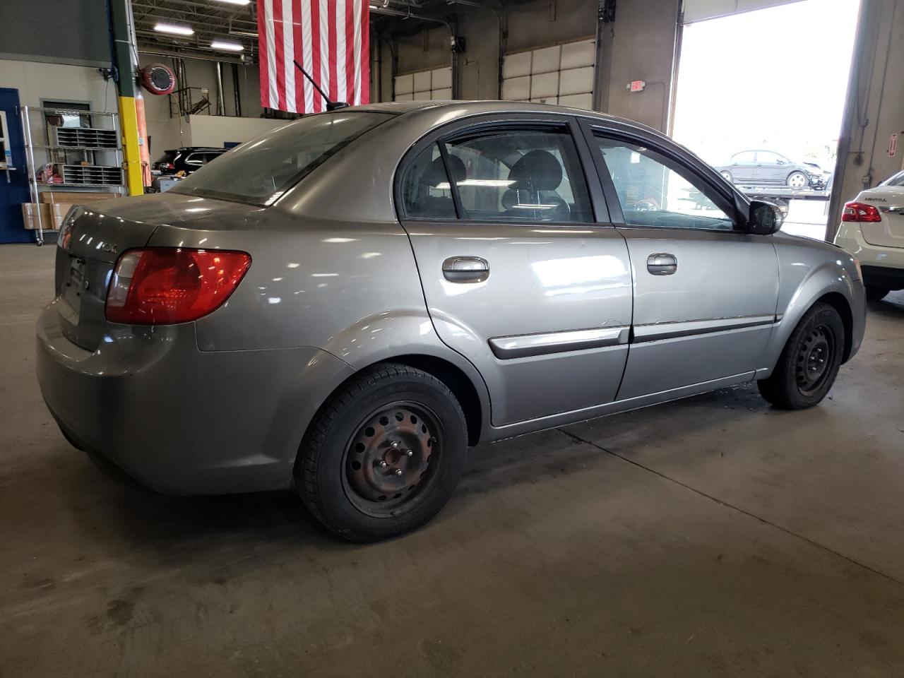Изображение 3 2011 KIA RIO BASE 2011 с VIN KNADH4A3XB6925148