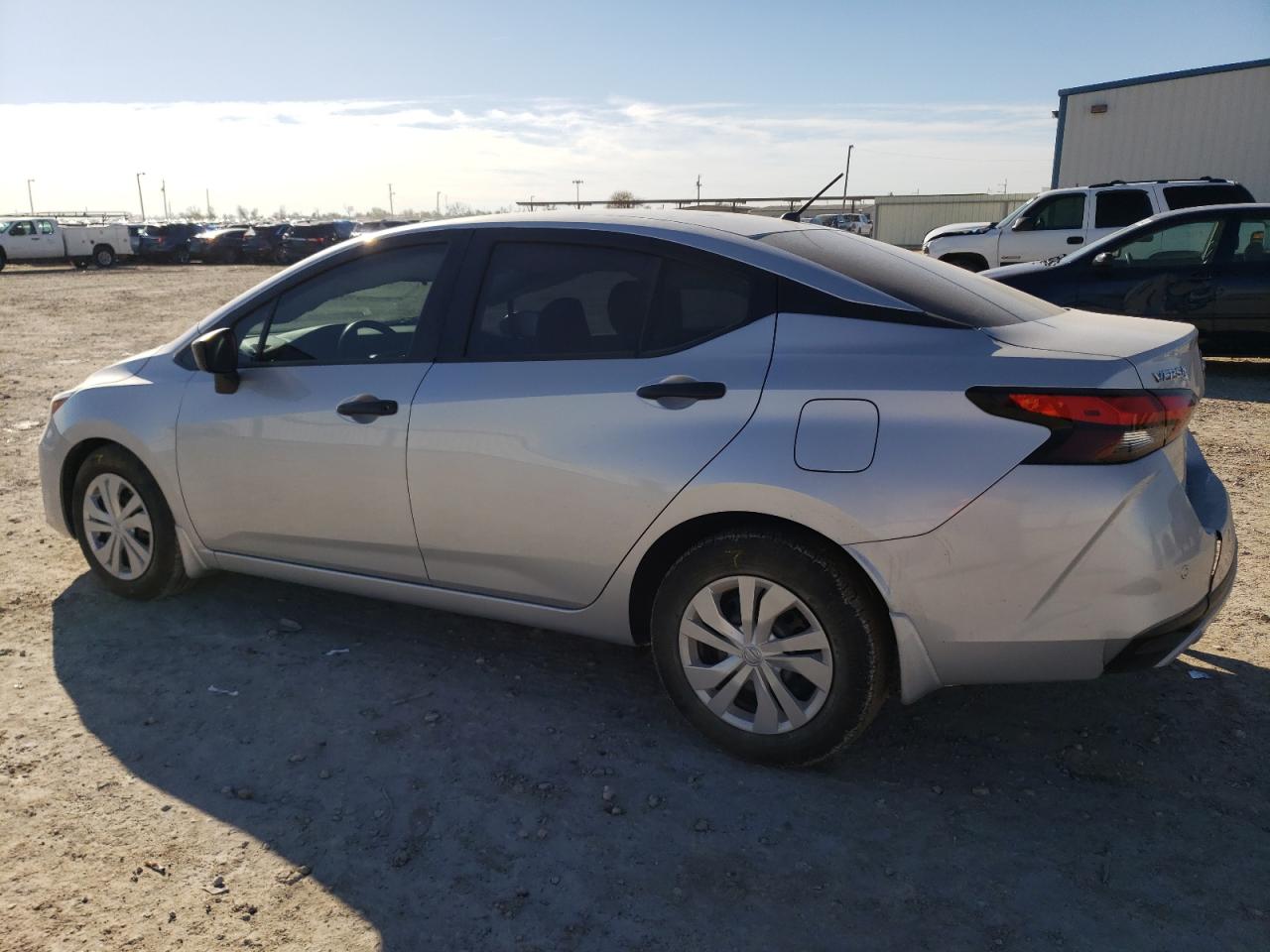 Obraz 2 z 2023 NISSAN VERSA S 2023 z VIN 3N1CN8DVXPL873550